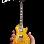 Gibson Miniature guitar £45