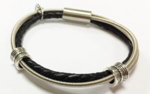 Roger Waters – This Is Not A Drill Tour 2023 – “Distortion” Bass Strings Bracelet £95